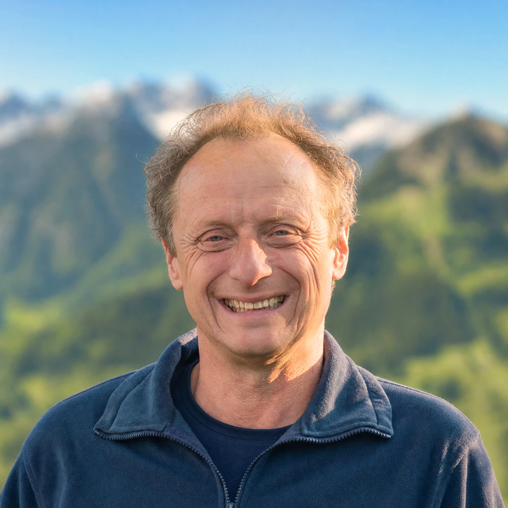 Porträt von German Besler vor den Allgäuer Bergen